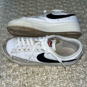 NIKE PLATFORM BLAZERS